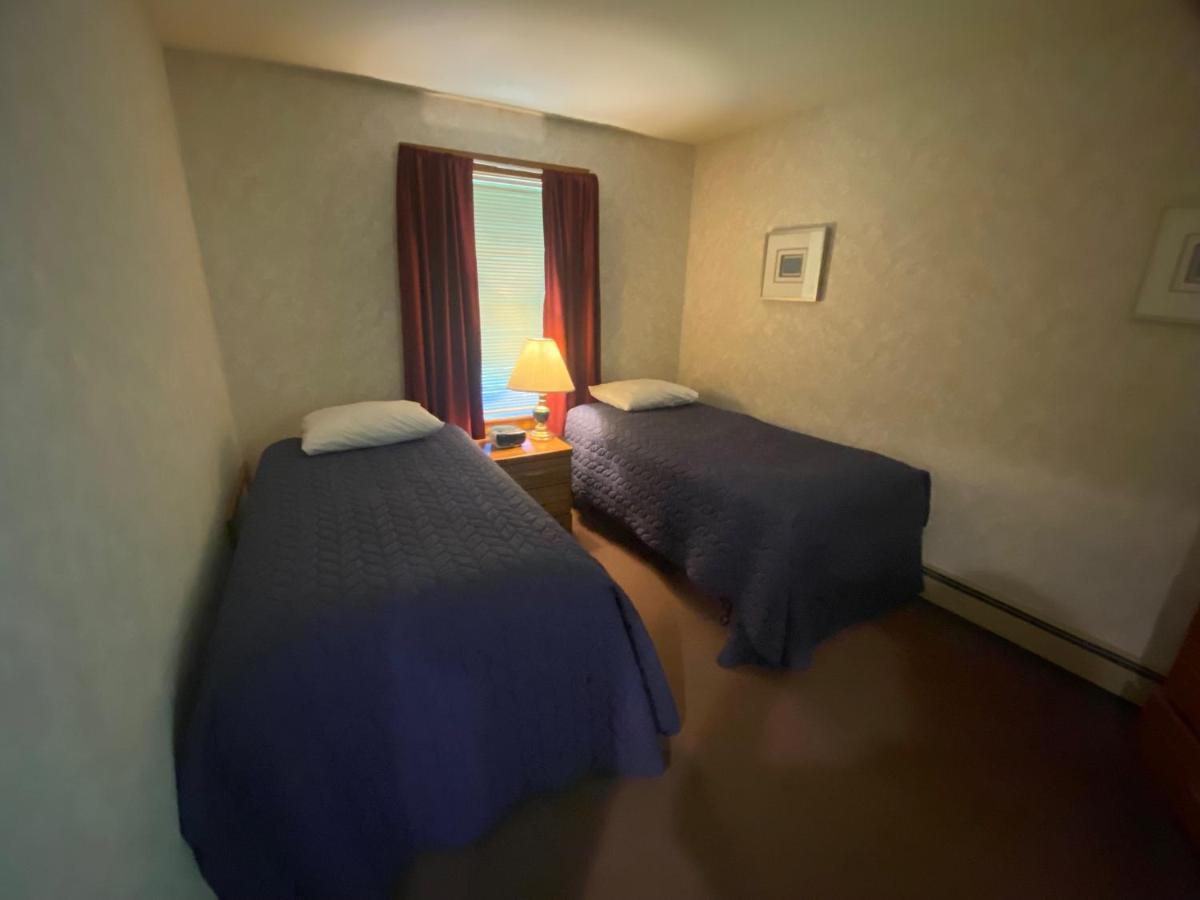 Acadia Village Resort Ellsworth Bagian luar foto