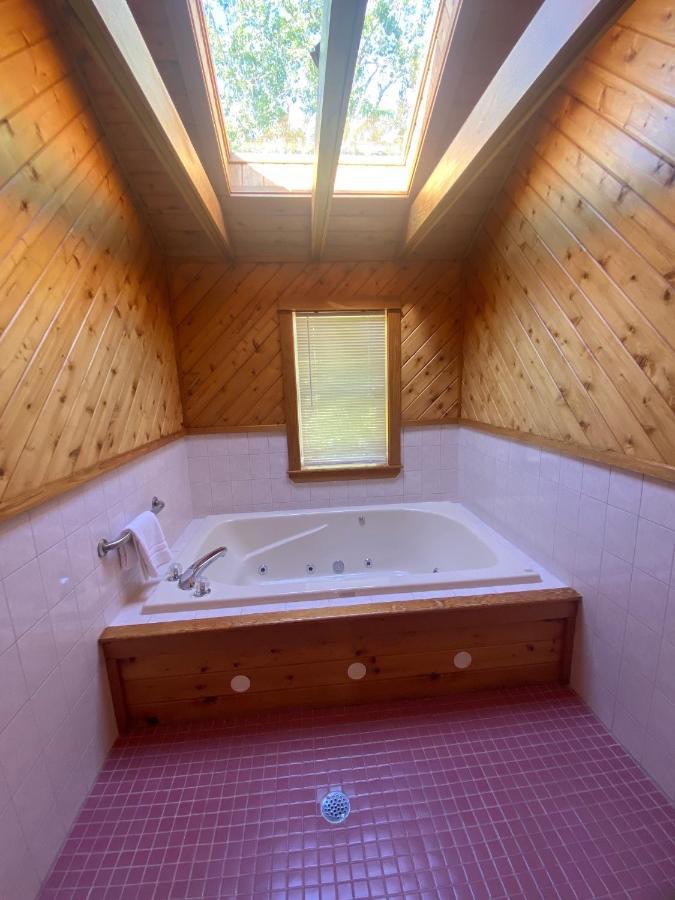 Acadia Village Resort Ellsworth Bagian luar foto