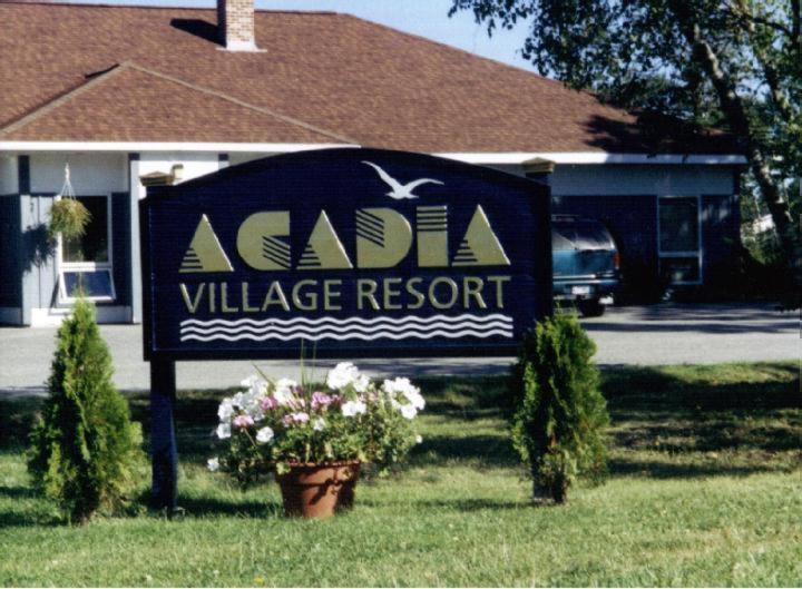 Acadia Village Resort Ellsworth Bagian luar foto